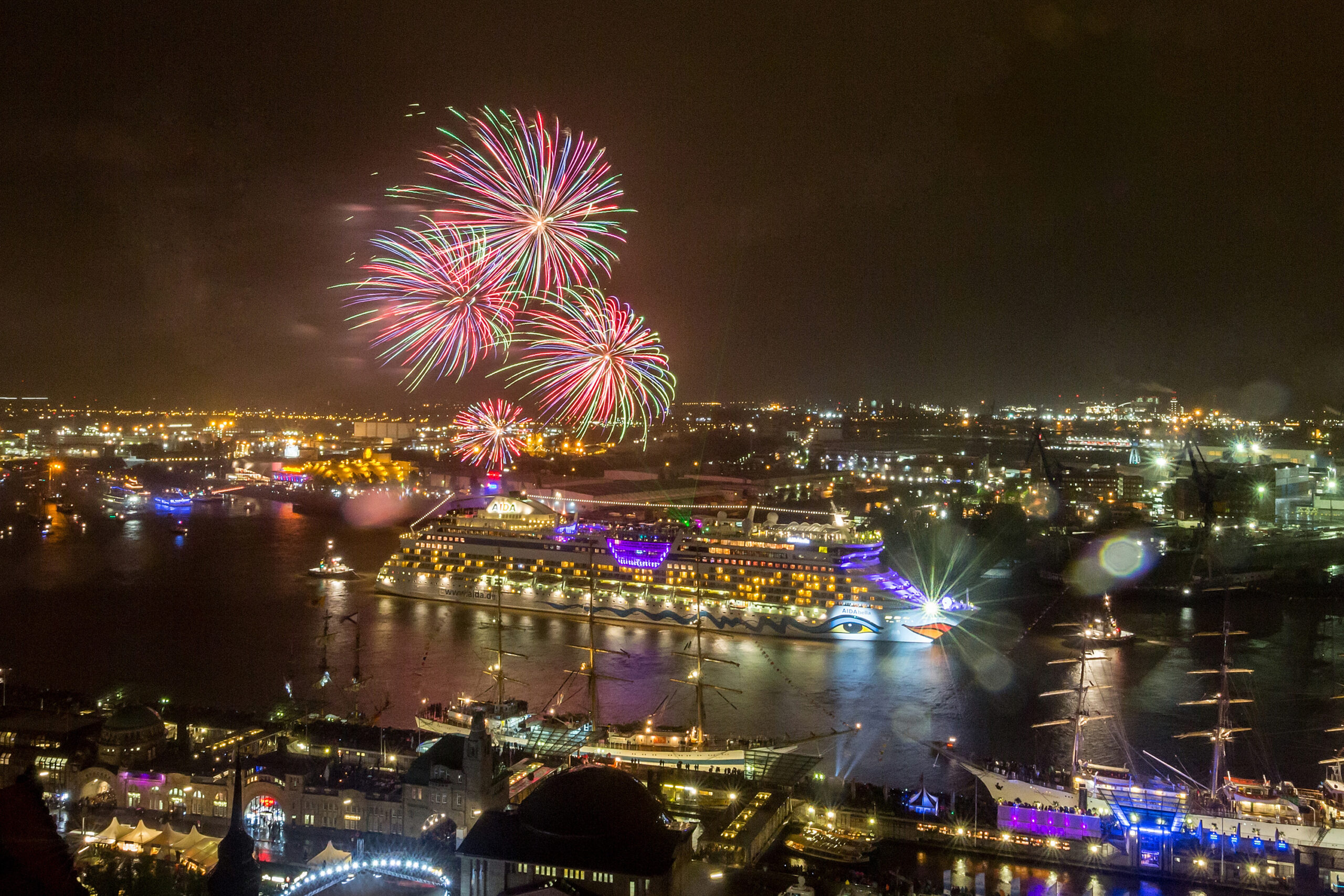 Feuerwerk zum Hafengeburtstag